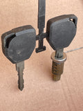 NOS NEW Jaguar XJ40 86-89 early models door lock barrel with 2x keys