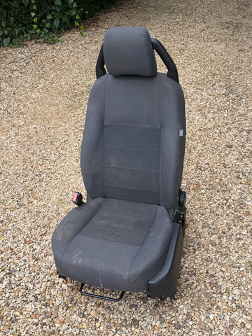 Land Rover Discovery 3 L319 04-09 genuine Left front seat Heated Cloth Manually operated