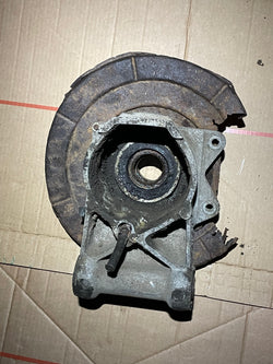 Daimler Jaguar XJ40 X300 3.2 4.0 6.0 rear Left side Hub Carrier CAC9483 P