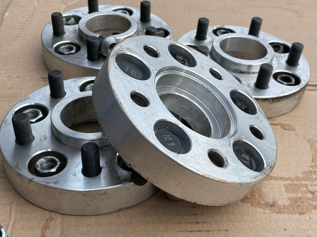 Aftermarket Hubcentric 30mm Wheel spacers suitable for Land Rover Rang ...