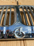 Daimler JAGUAR X300 X305 VDP Fluted Front Radiator Grill