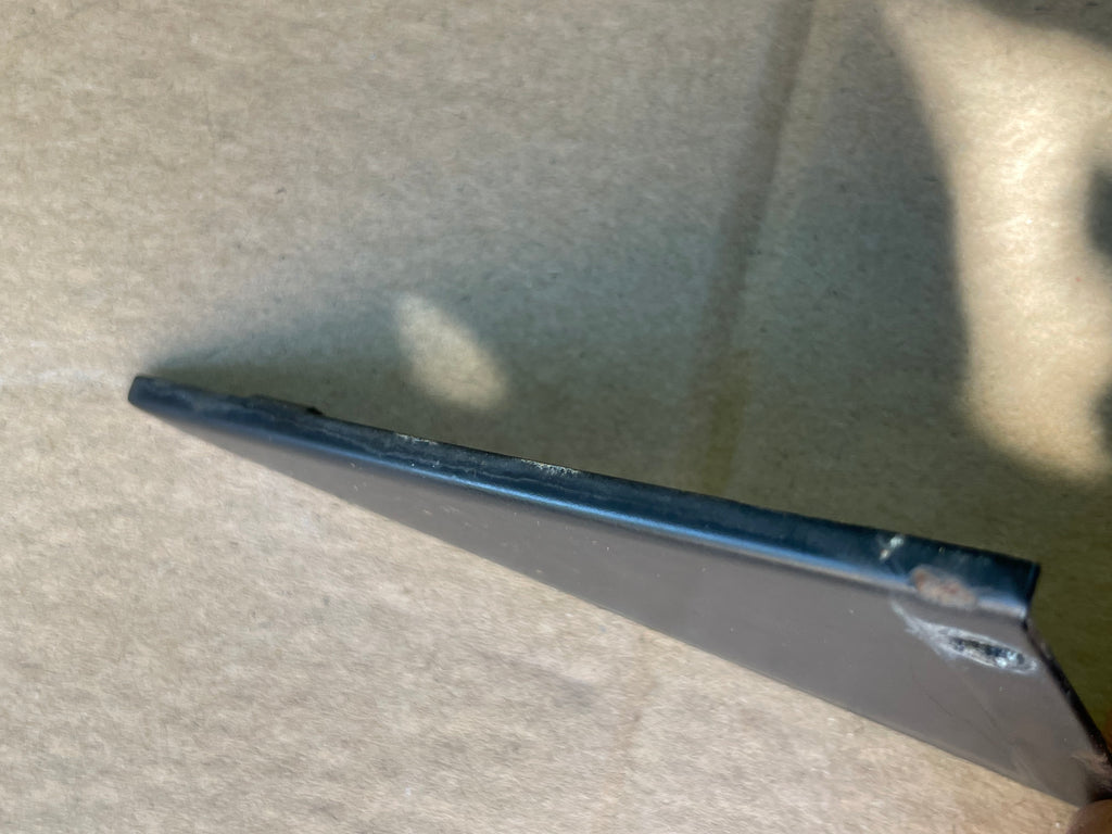 Jaguar XJ40 Right side Cheater Plate window black triangle finisher ...