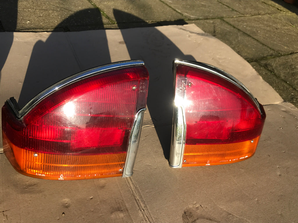 Jaguar XJS XJ-S Rear Lamps Tail Lights X2 Set – Black Cherry Jaguar