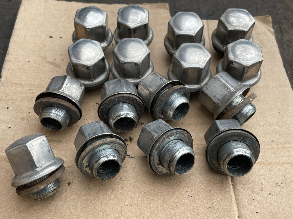 Jaguar XJ40 X300 X308 XJ8 XK8 wheel nuts set of 16 Alloy cap short ...