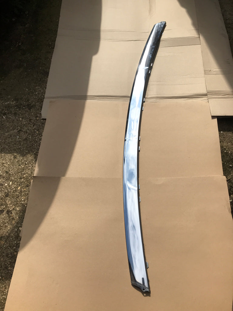 Jaguar X300 Front bumper Chrome Stainless Steel Trim BEC25496 Black