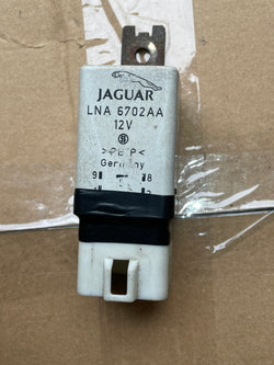 Jaguar X300 XJ40 94-97 Cooling Fan Relay LNA6702AB REFURBISHED